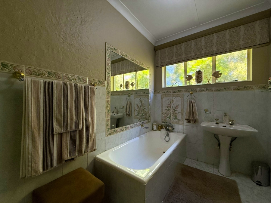 4 Bedroom Property for Sale in Potchefstroom North North West